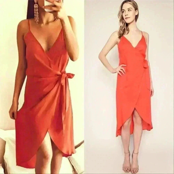 Lovely Wrap Dress - Picture 2 of 4